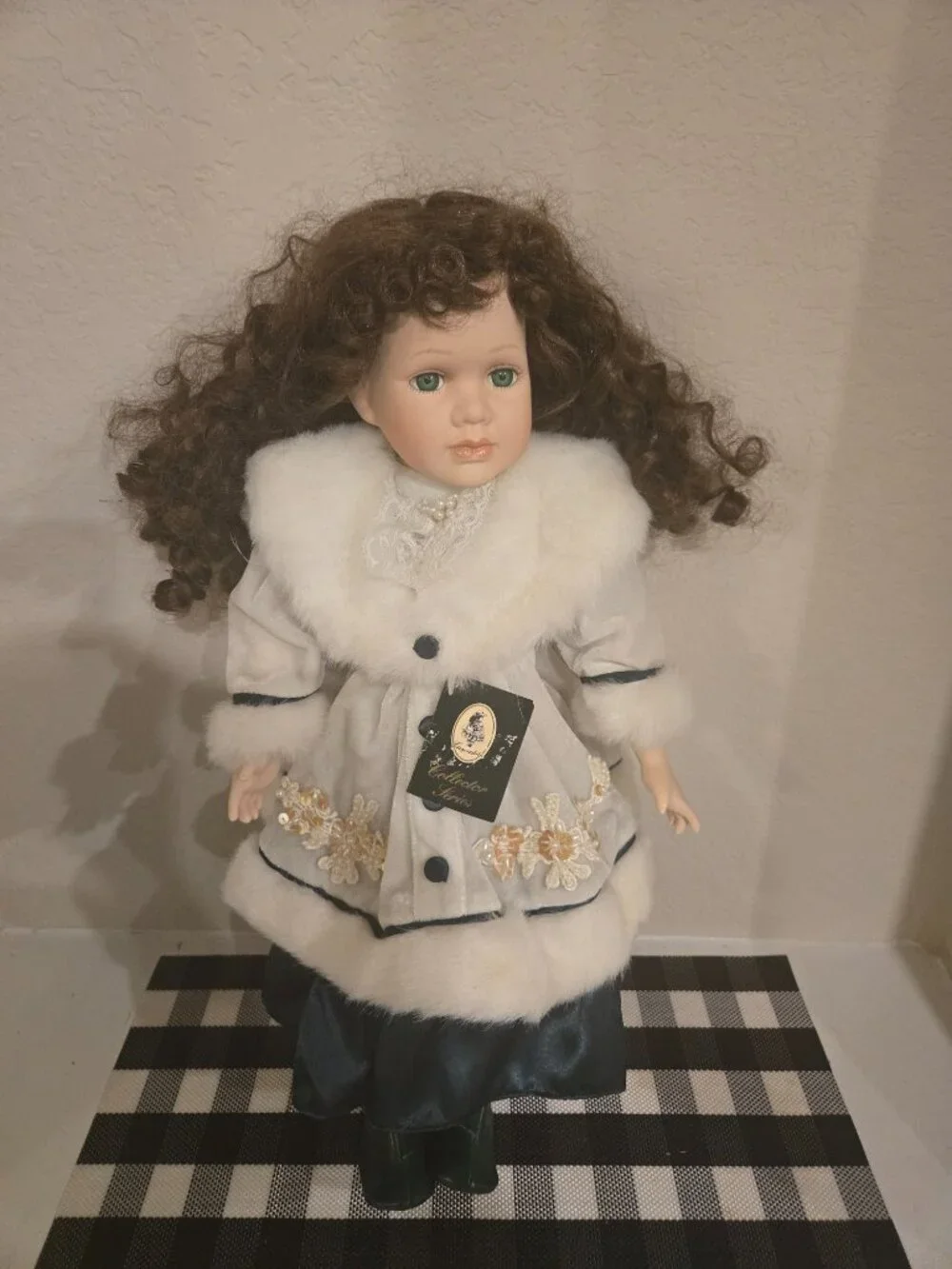 GEPPEDDO Collections Series Porcelain doll - Picture 2 of 13